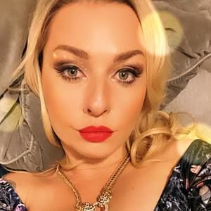 Meet your Posher, Carly